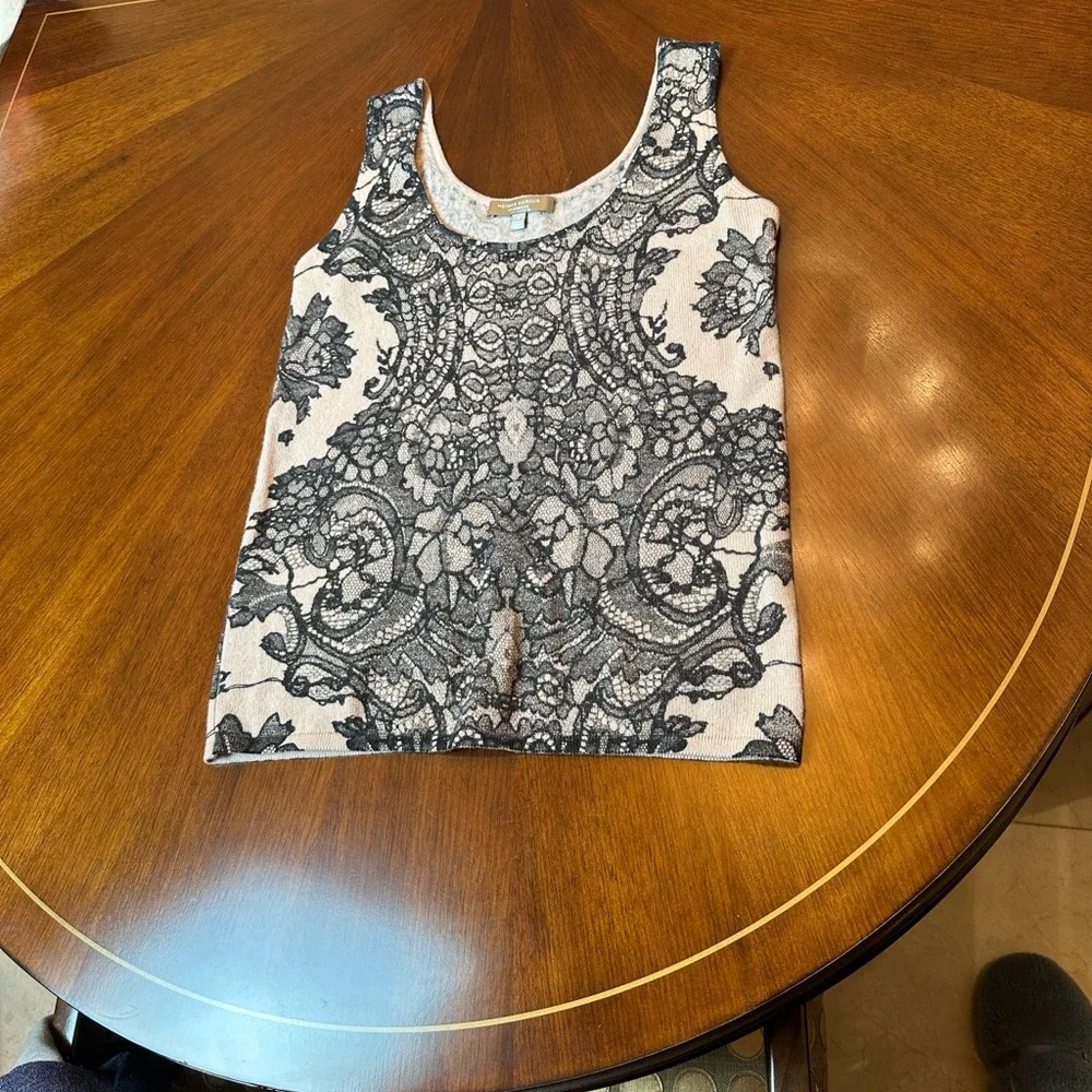 Neiman Marcus Cashmere Black and Cream Lace Design Top - Picture 6 of 8